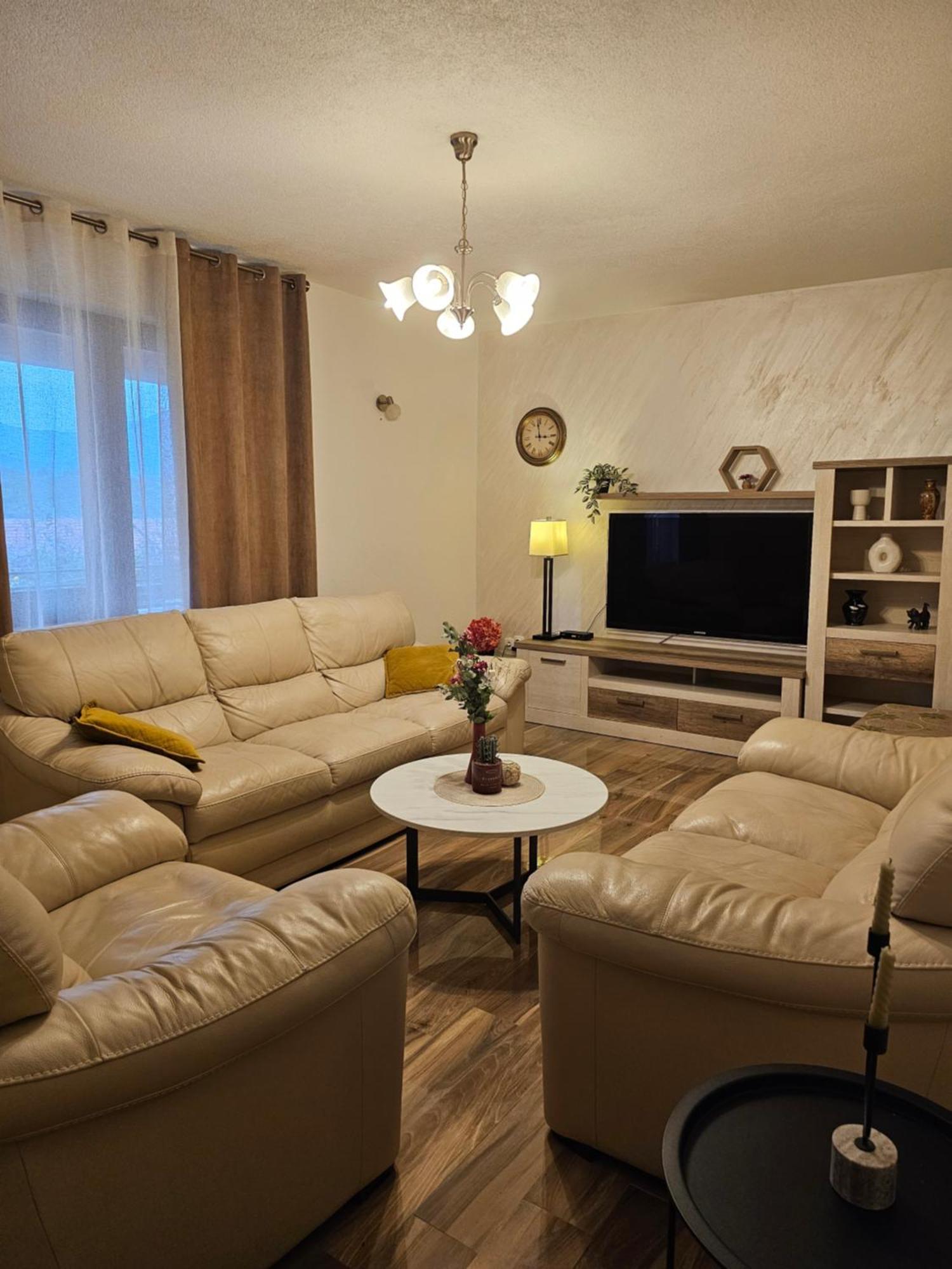 Apartments Vranes Tivat Exteriör bild