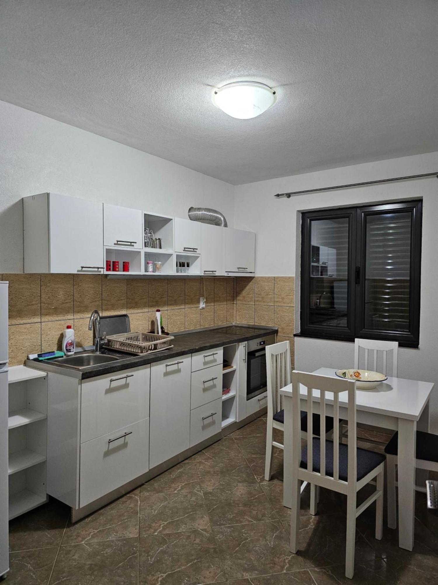 Apartments Vranes Tivat Exteriör bild